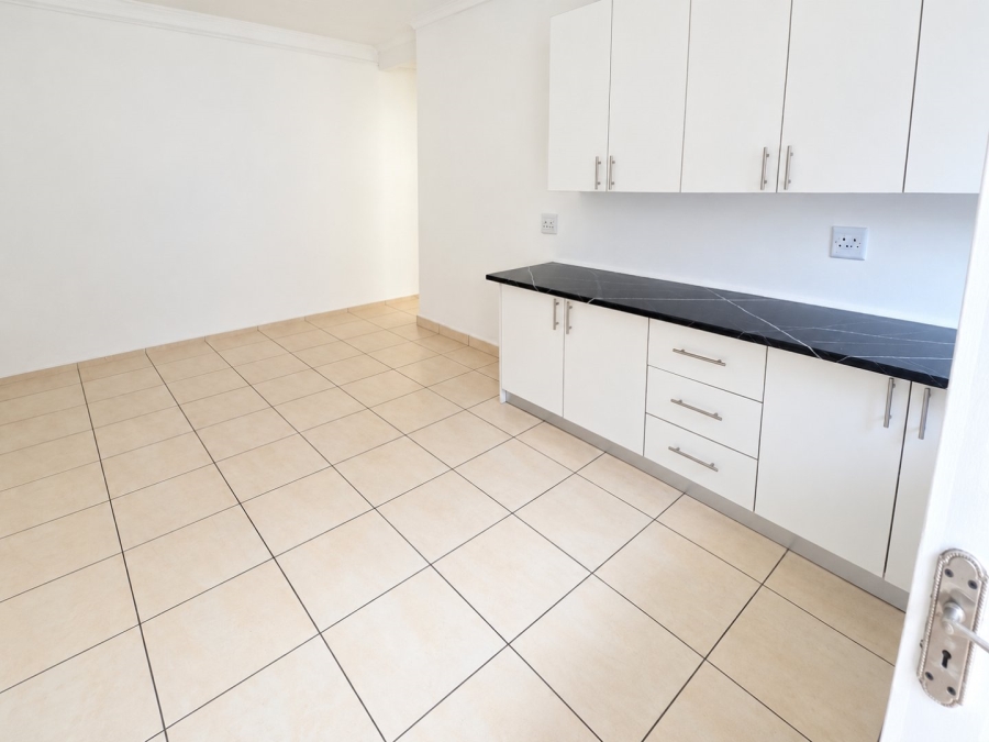 To Let 1 Bedroom Property for Rent in Erasmia Gauteng