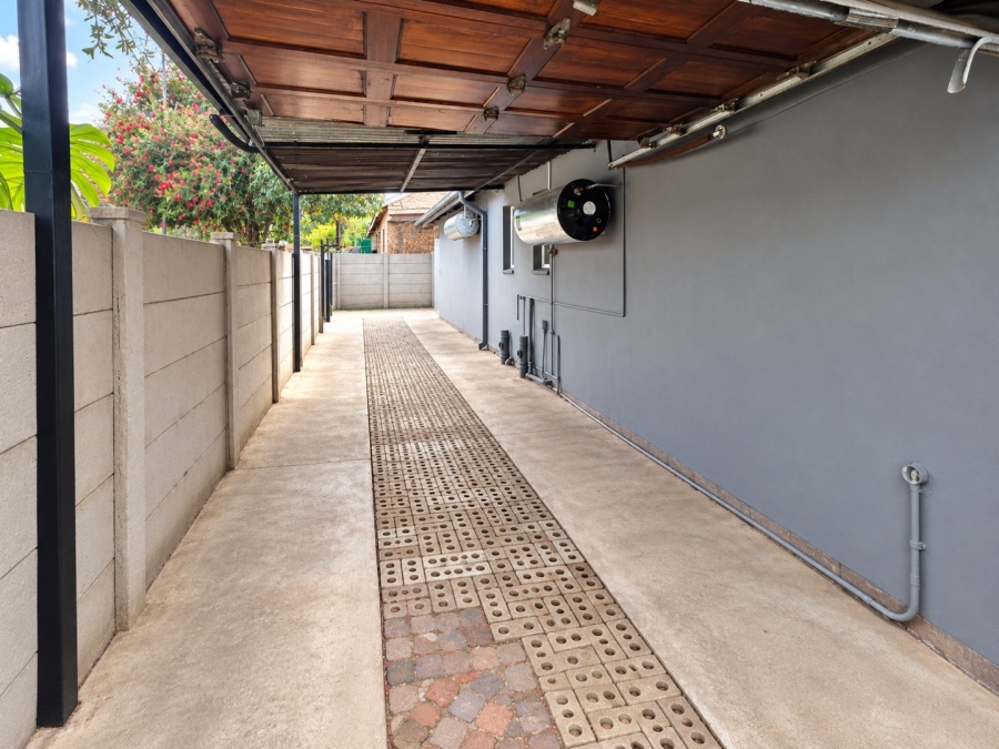 To Let 1 Bedroom Property for Rent in Erasmia Gauteng