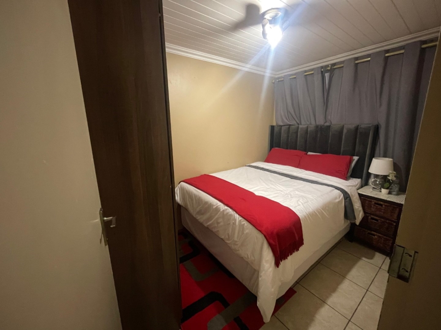 To Let 2 Bedroom Property for Rent in Andeon Gauteng