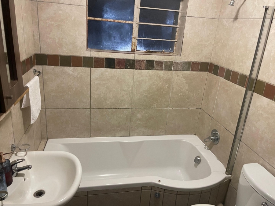 To Let 2 Bedroom Property for Rent in Andeon Gauteng