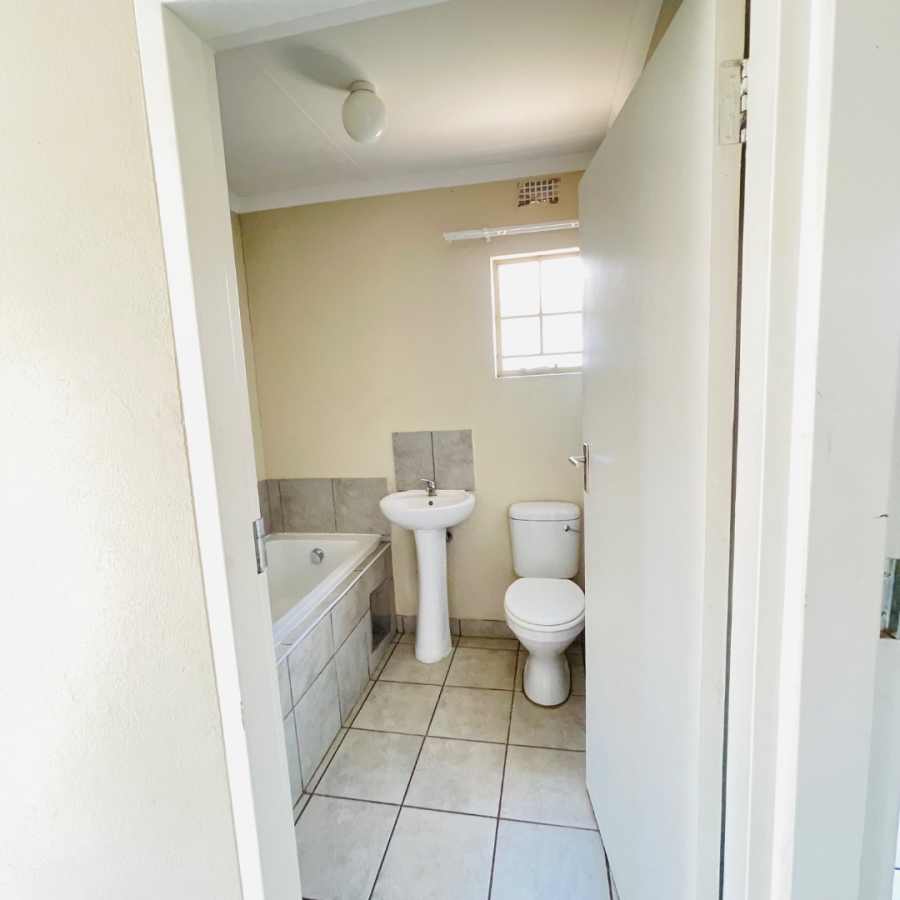 2 Bedroom Property for Sale in Sky City Gauteng