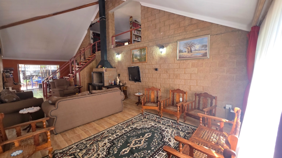 5 Bedroom Property for Sale in The Reeds Gauteng