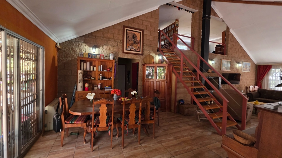 5 Bedroom Property for Sale in The Reeds Gauteng