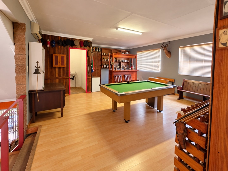 5 Bedroom Property for Sale in The Reeds Gauteng