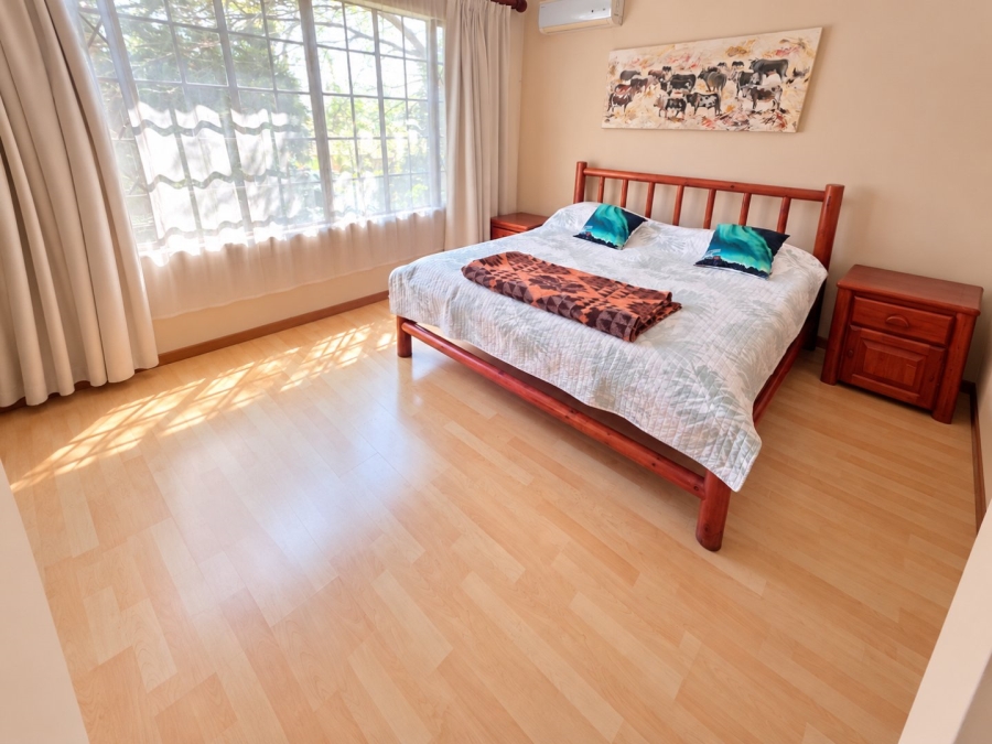 5 Bedroom Property for Sale in The Reeds Gauteng