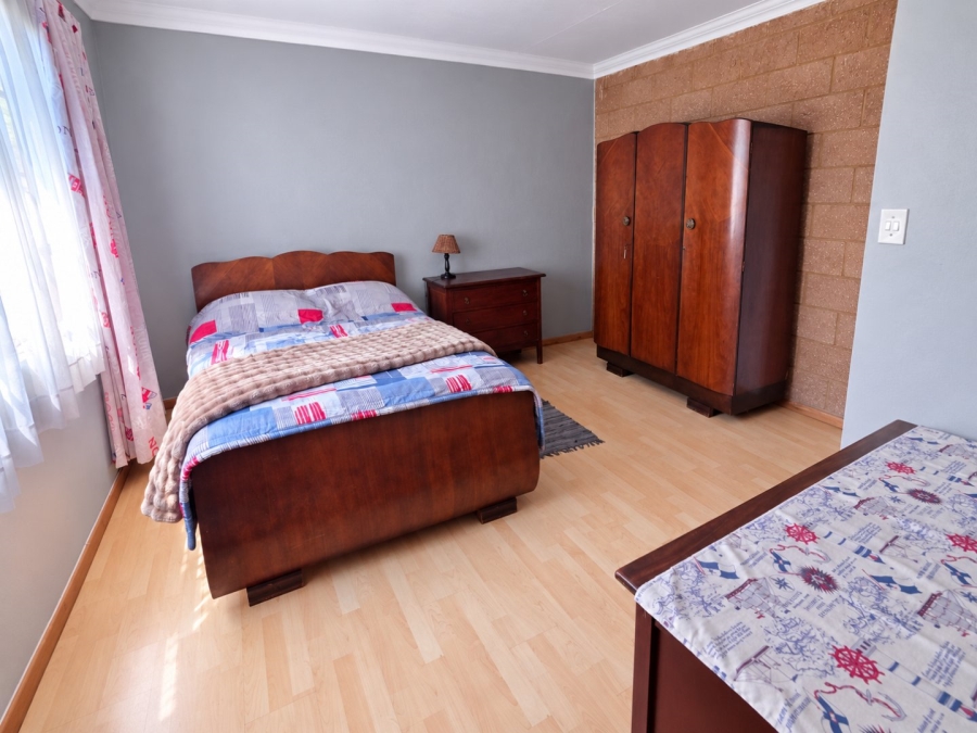 5 Bedroom Property for Sale in The Reeds Gauteng