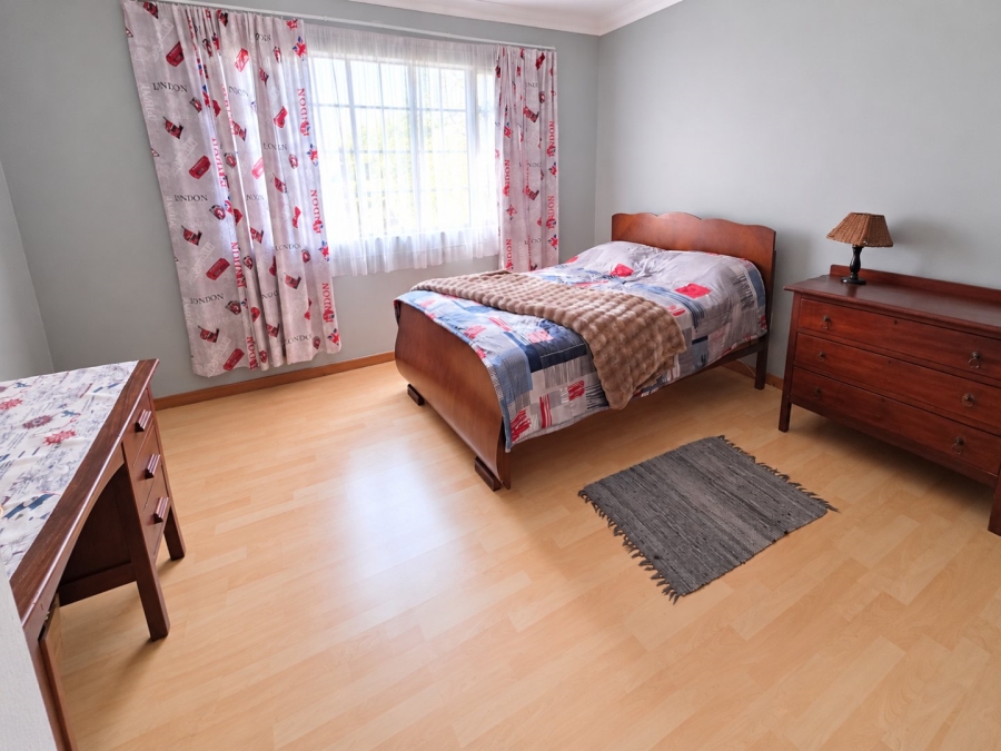 5 Bedroom Property for Sale in The Reeds Gauteng