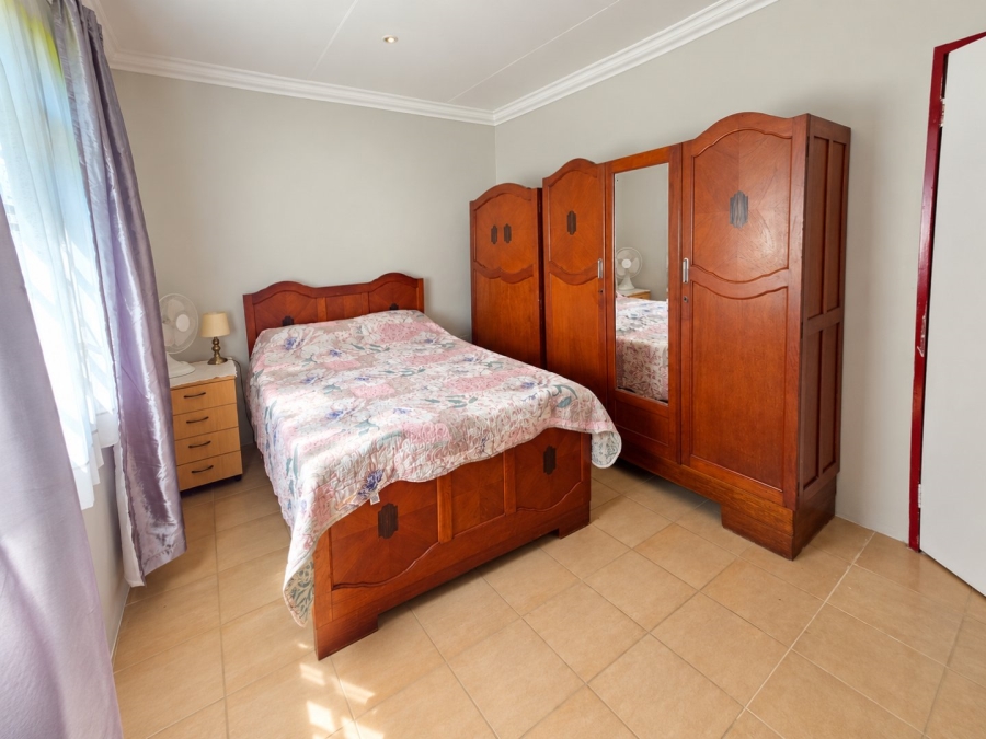 5 Bedroom Property for Sale in The Reeds Gauteng