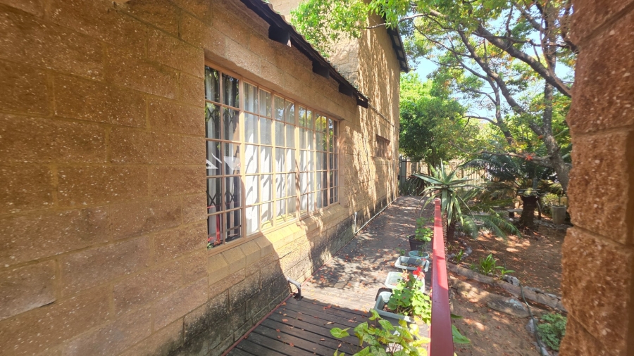 5 Bedroom Property for Sale in The Reeds Gauteng