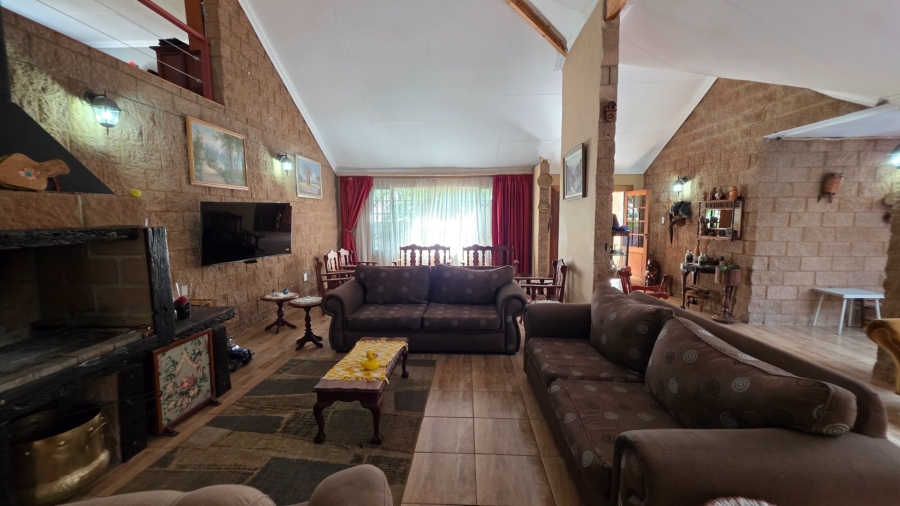 5 Bedroom Property for Sale in The Reeds Gauteng