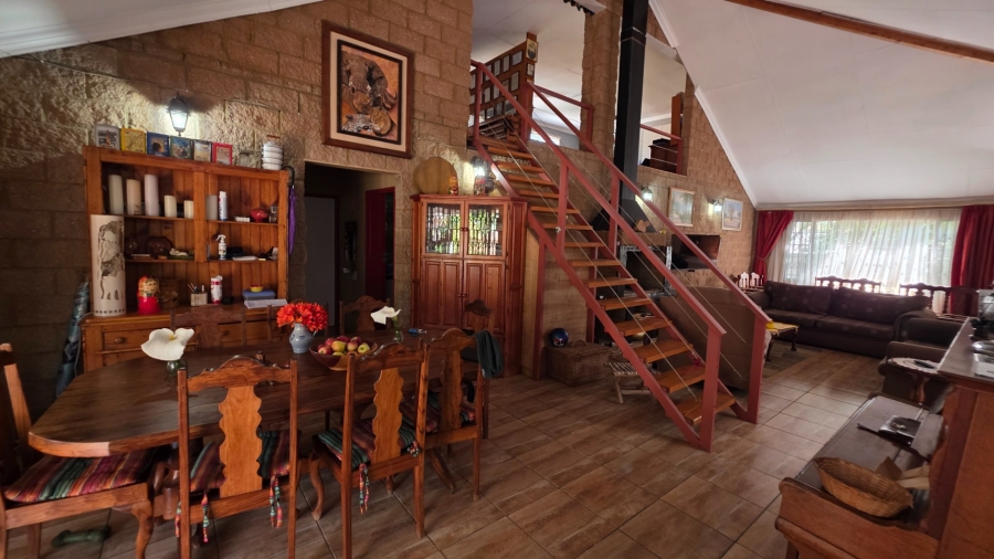 5 Bedroom Property for Sale in The Reeds Gauteng