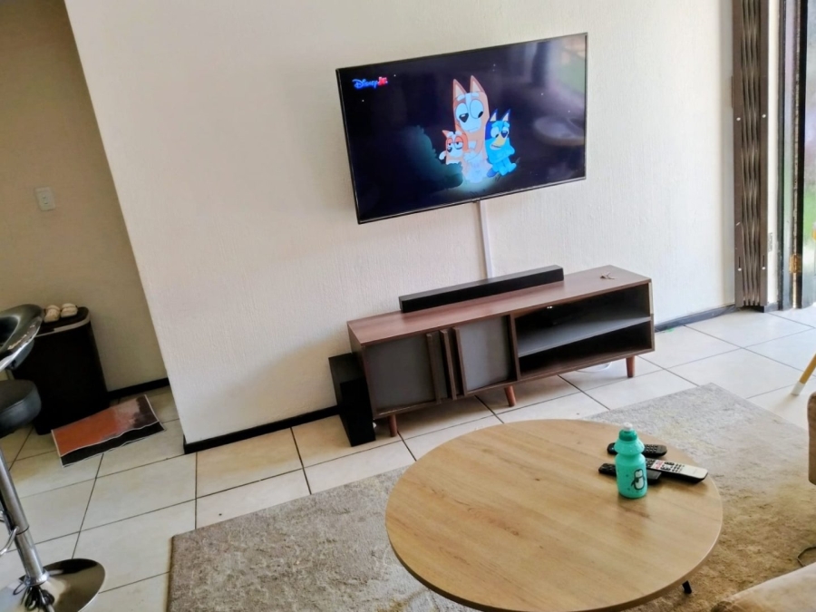 2 Bedroom Property for Sale in Honeypark Gauteng