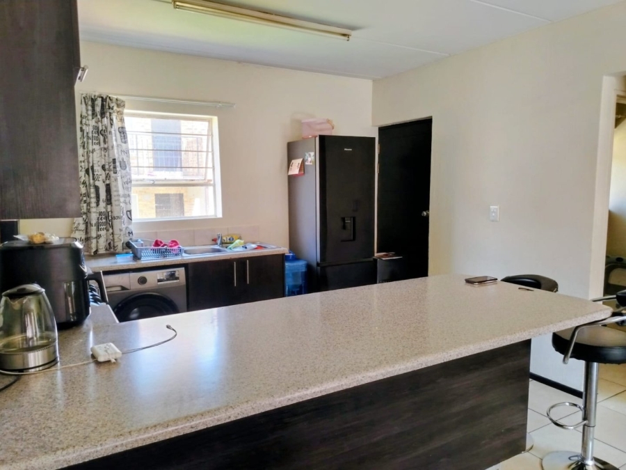 2 Bedroom Property for Sale in Honeypark Gauteng