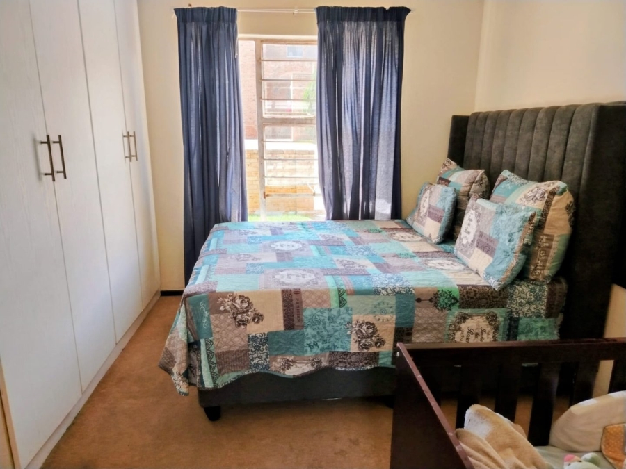 2 Bedroom Property for Sale in Honeypark Gauteng