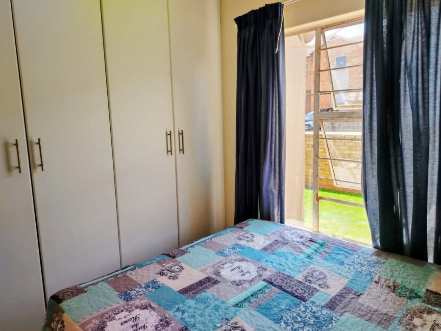2 Bedroom Property for Sale in Honeypark Gauteng
