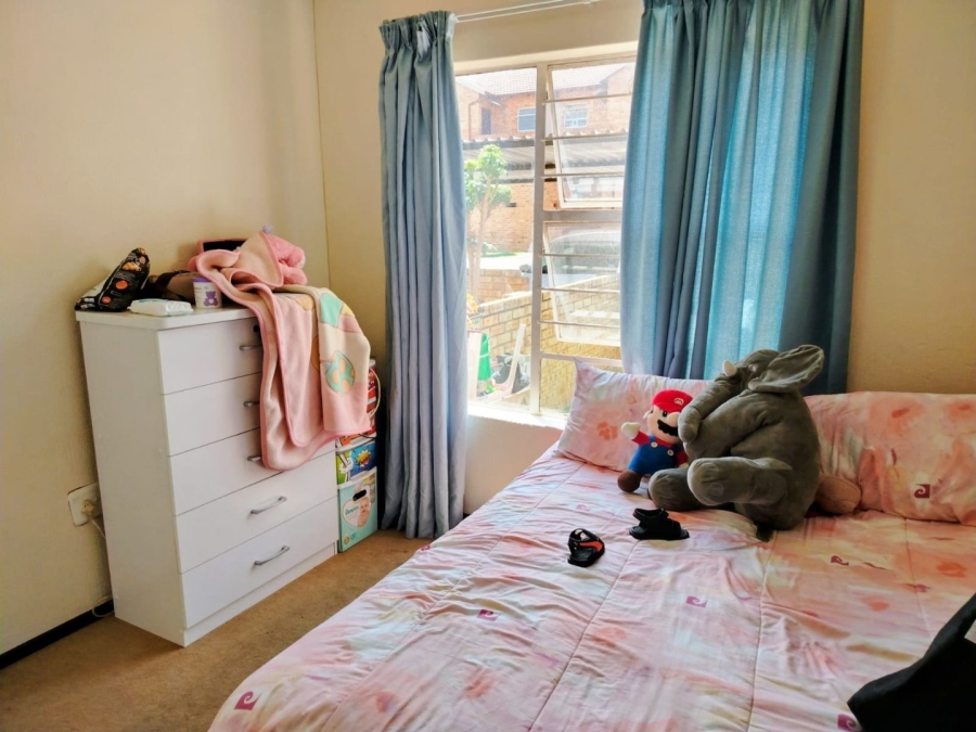 2 Bedroom Property for Sale in Honeypark Gauteng