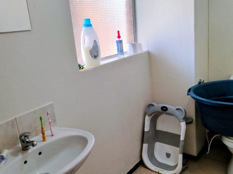 2 Bedroom Property for Sale in Honeypark Gauteng