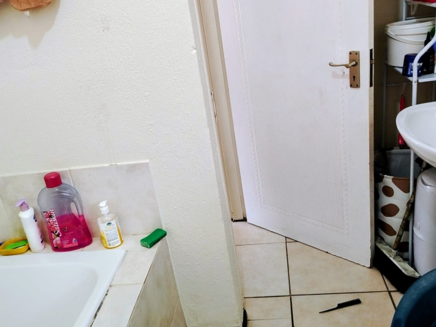 2 Bedroom Property for Sale in Honeypark Gauteng