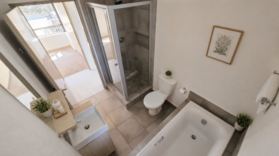 2 Bedroom Property for Sale in Beverley Gauteng