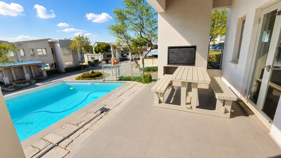 2 Bedroom Property for Sale in Beverley Gauteng