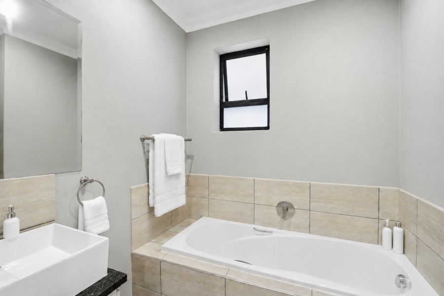 2 Bedroom Property for Sale in Randburg Central Gauteng