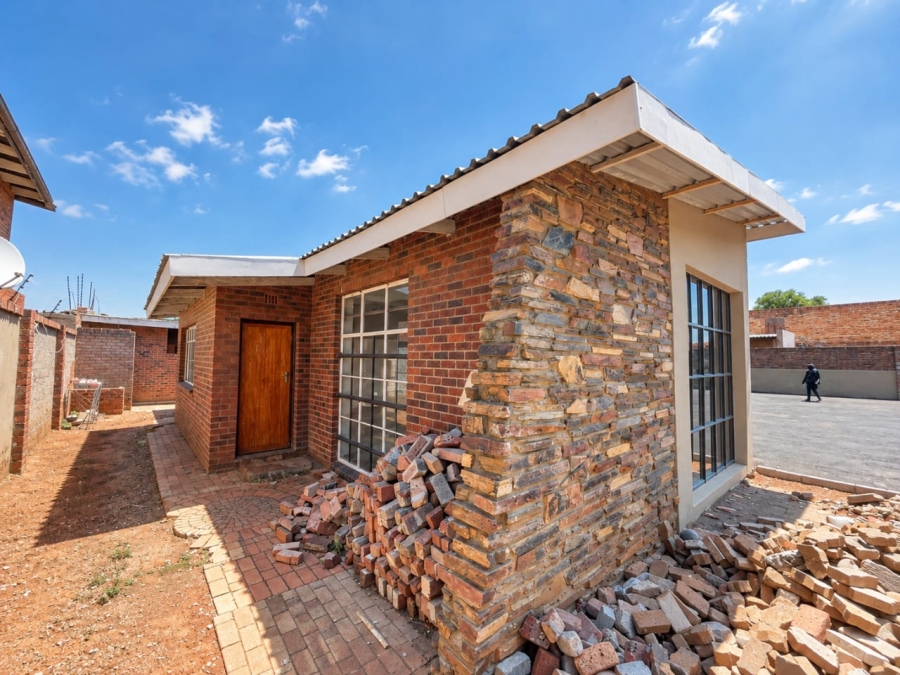  Bedroom Property for Sale in Kempton Park Central Gauteng