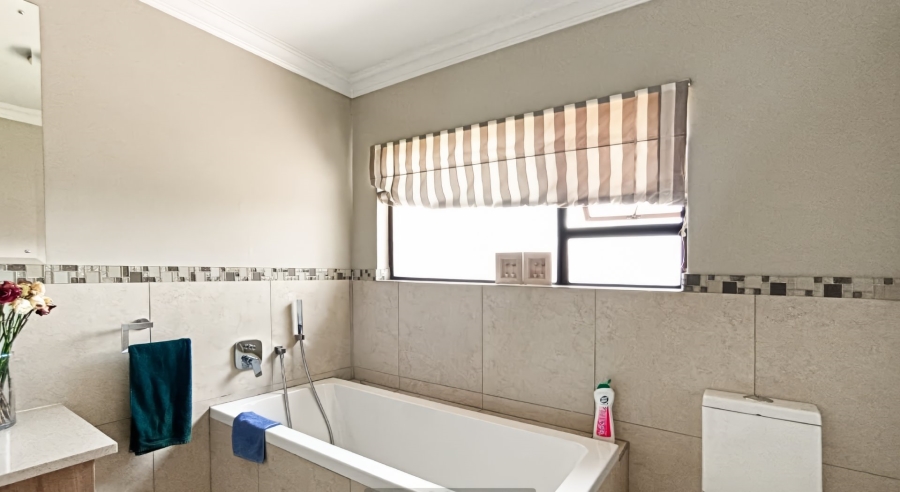 4 Bedroom Property for Sale in Sagewood Gauteng