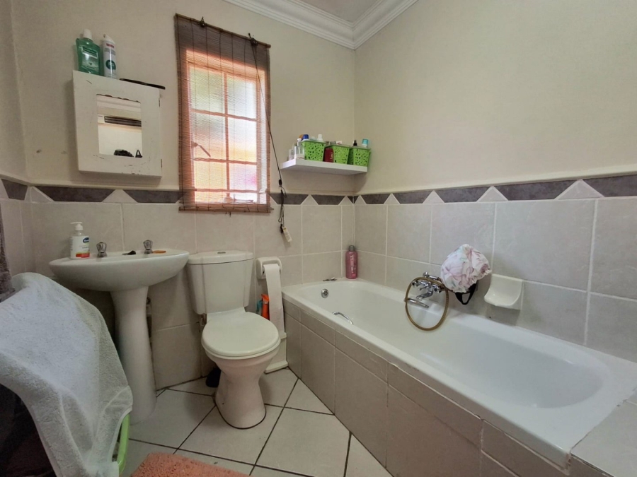 2 Bedroom Property for Sale in Illiondale Gauteng
