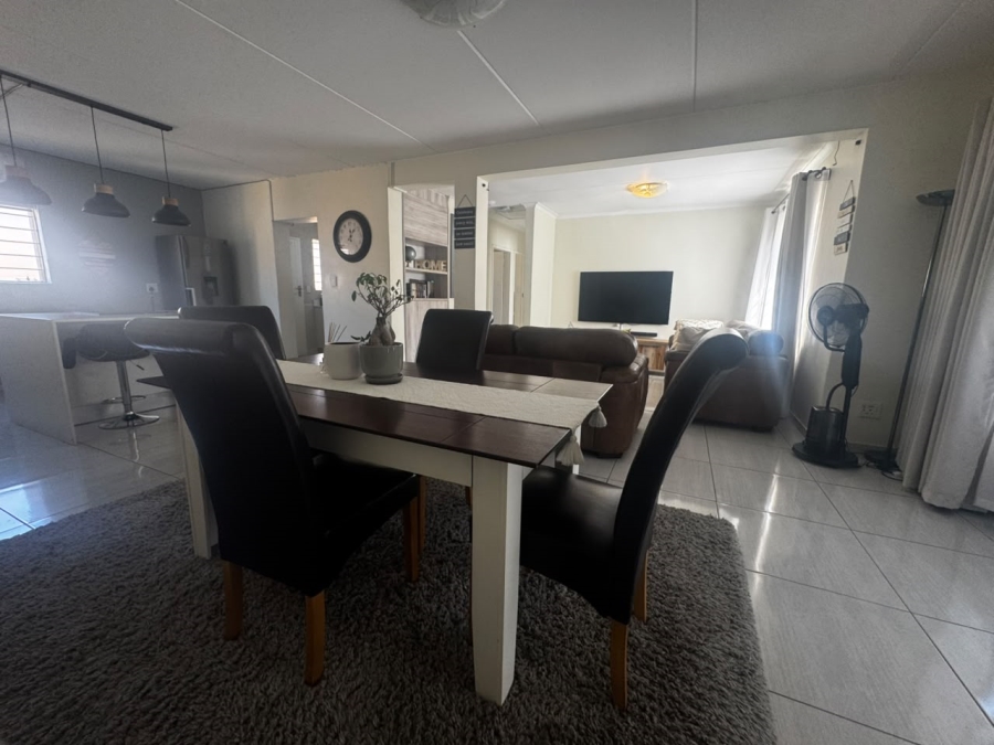 To Let 3 Bedroom Property for Rent in Sundowner Gauteng