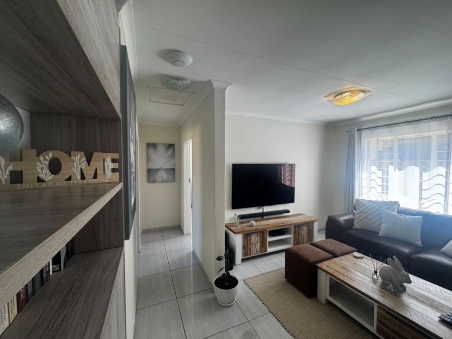 To Let 3 Bedroom Property for Rent in Sundowner Gauteng