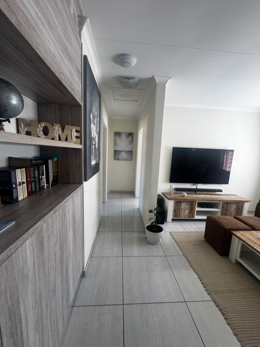 To Let 3 Bedroom Property for Rent in Sundowner Gauteng
