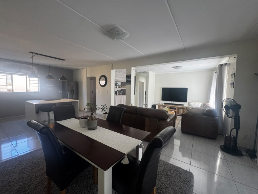 To Let 3 Bedroom Property for Rent in Sundowner Gauteng
