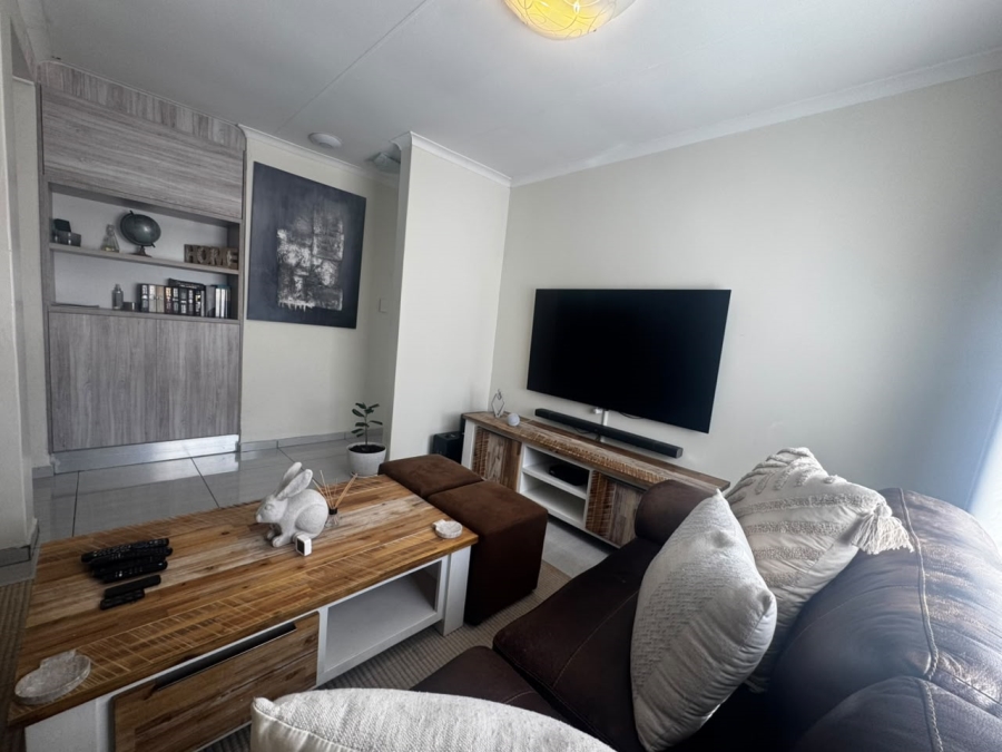 To Let 3 Bedroom Property for Rent in Sundowner Gauteng
