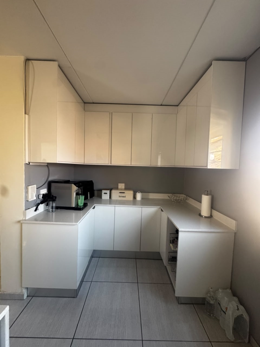 To Let 3 Bedroom Property for Rent in Sundowner Gauteng