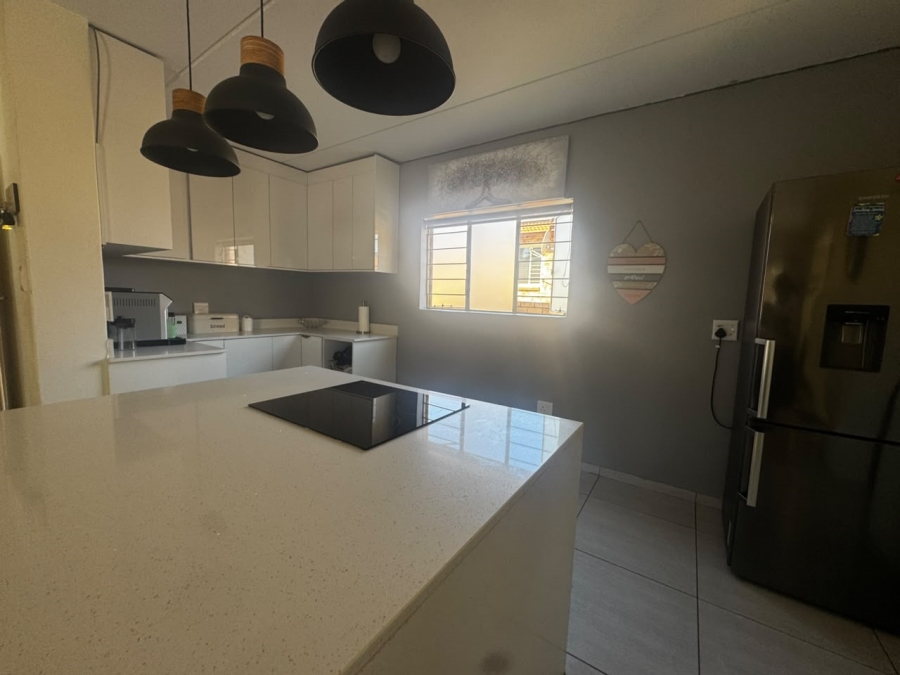 To Let 3 Bedroom Property for Rent in Sundowner Gauteng