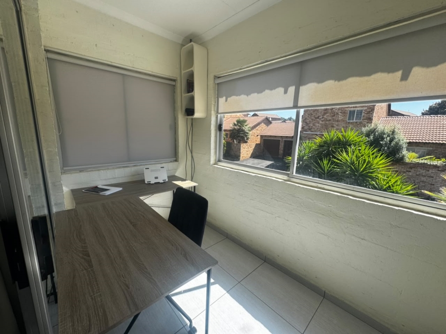 To Let 3 Bedroom Property for Rent in Sundowner Gauteng
