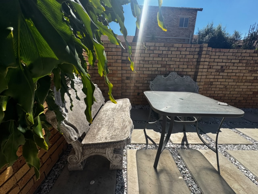To Let 3 Bedroom Property for Rent in Sundowner Gauteng