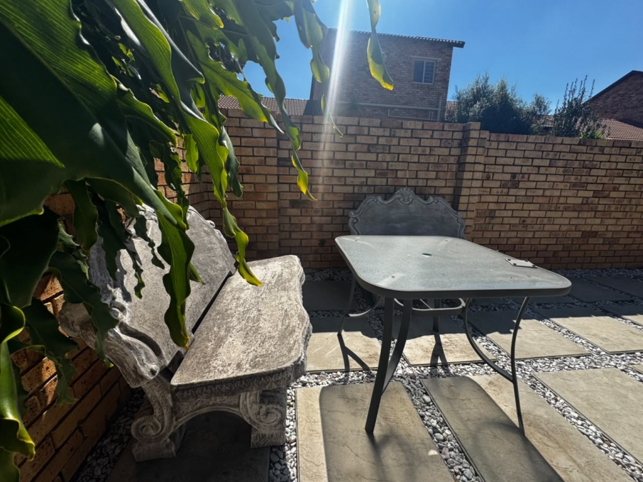 To Let 3 Bedroom Property for Rent in Sundowner Gauteng