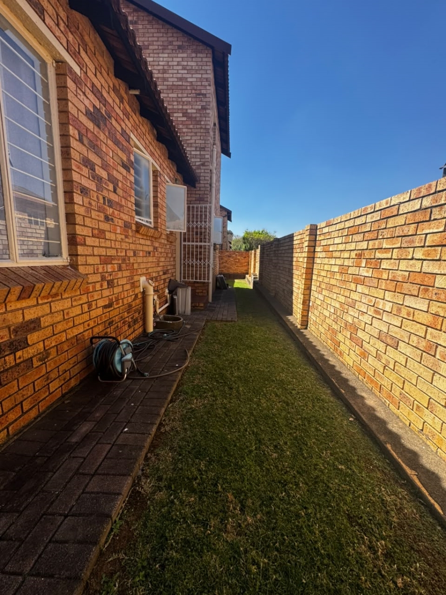 To Let 3 Bedroom Property for Rent in Sundowner Gauteng