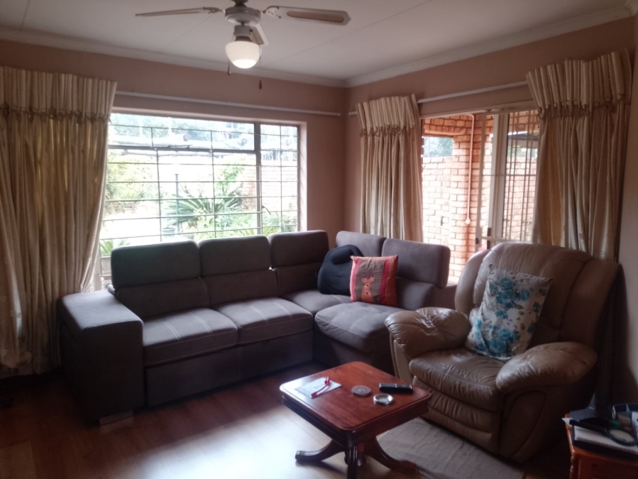 3 Bedroom Property for Sale in Die Wilgers Gauteng