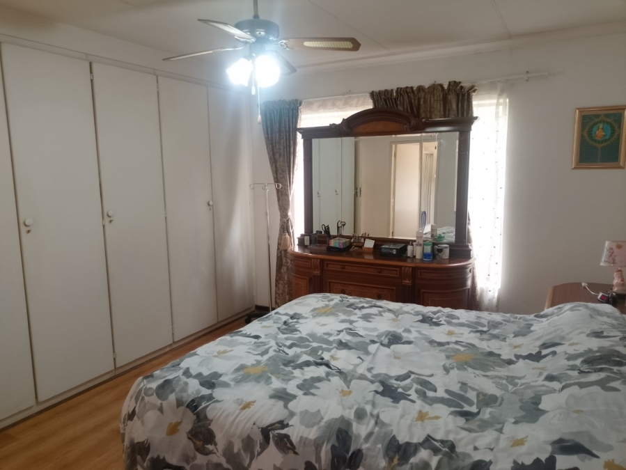 3 Bedroom Property for Sale in Die Wilgers Gauteng