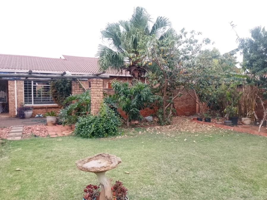 3 Bedroom Property for Sale in Die Wilgers Gauteng