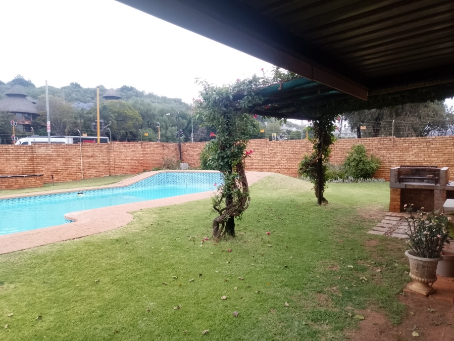 3 Bedroom Property for Sale in Die Wilgers Gauteng