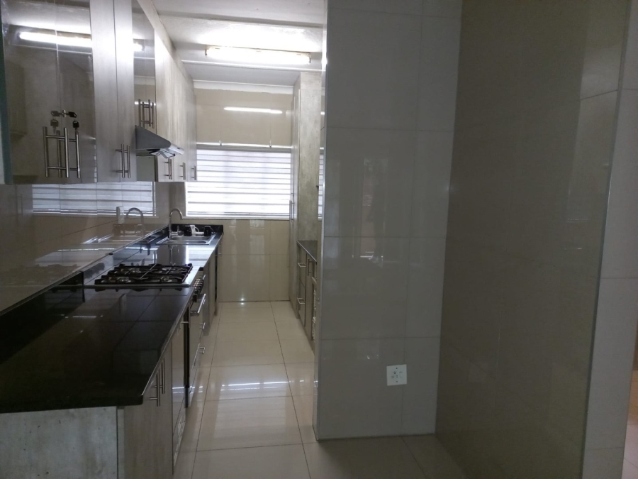 2 Bedroom Property for Sale in Crown Gardens Gauteng