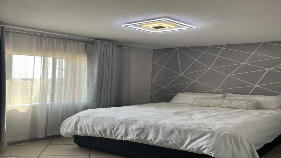 2 Bedroom Property for Sale in Noordwyk Gauteng