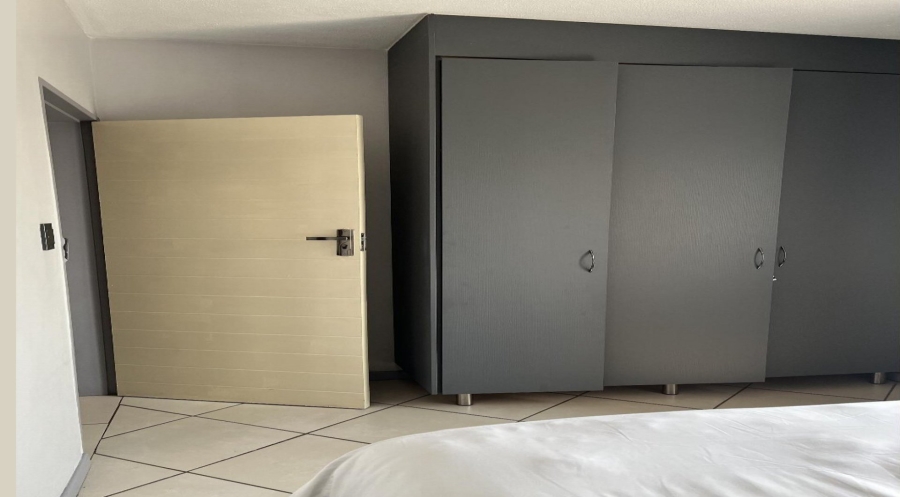 2 Bedroom Property for Sale in Noordwyk Gauteng