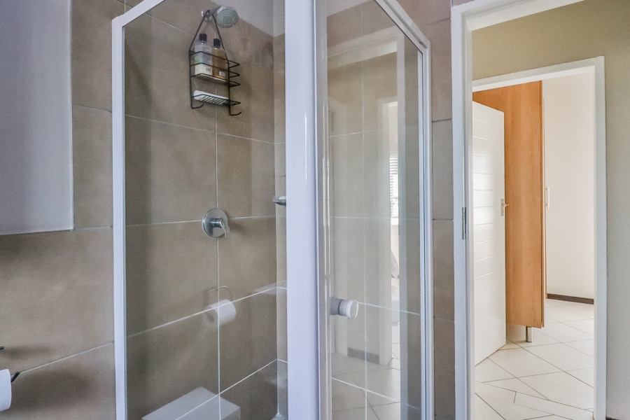 2 Bedroom Property for Sale in Noordwyk Gauteng