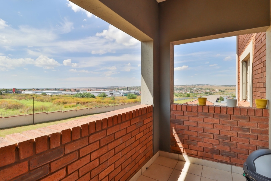 2 Bedroom Property for Sale in Noordwyk Gauteng