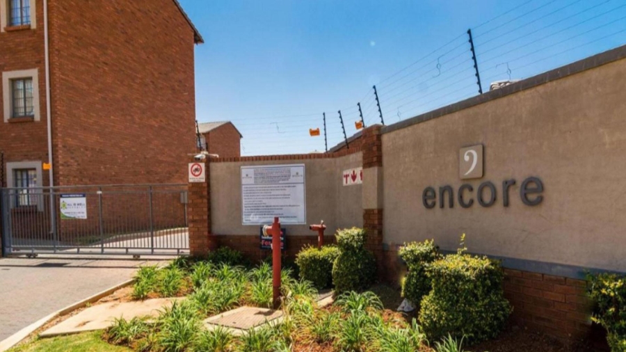 2 Bedroom Property for Sale in Noordwyk Gauteng