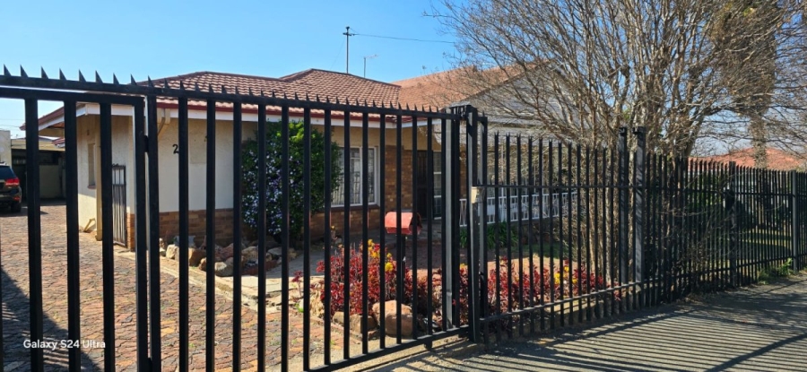 3 Bedroom Property for Sale in Primrose East Gauteng